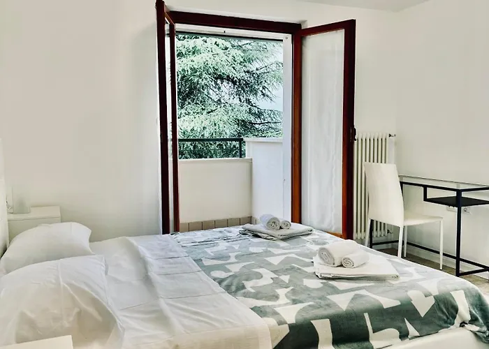 Rosanna アパート *