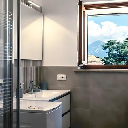 Rosanna Torri Del Benaco