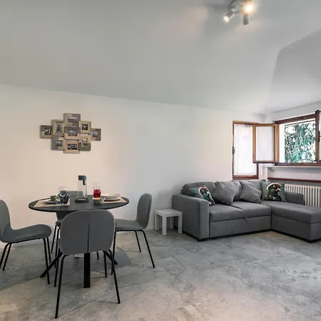 Rosanna * Torri Del Benaco